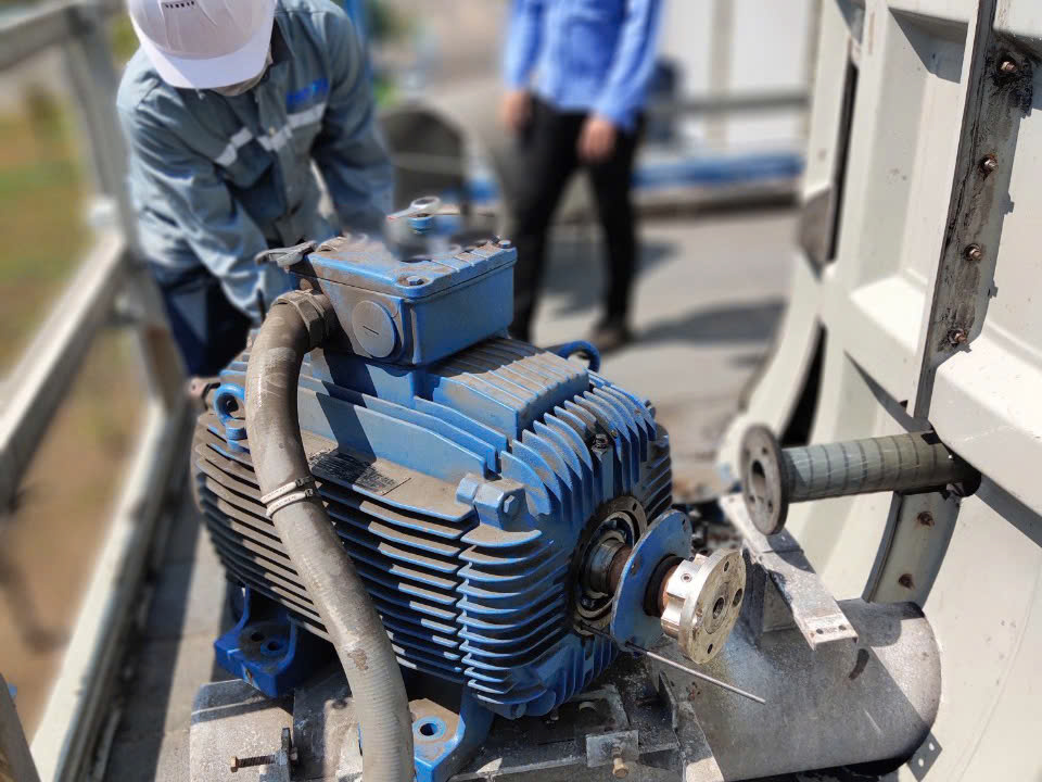 5 DẤU HIỆU ĐỘNG CƠ BỊ QUÁ NHIỆT – NGUYÊN NHÂN, HẬU QUẢ VÀ CÁCH KHẮC PHỤC